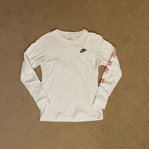 White Nike Long Sleeve With Shoe Boxes Size Youth Large